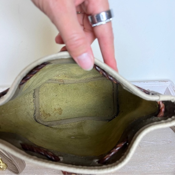 Vtg Dooney & Bourke AWL Teton Drawstring Crossbody Bucket Bag Palomino Yellow - Picture 12 of 15